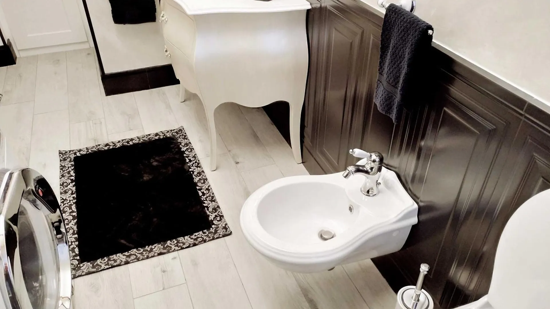 Alloggio Turistico Giulietta E Romeo - Intero Appartamento - Villafranca Di Verona, Zimmer, Holiday Rooms